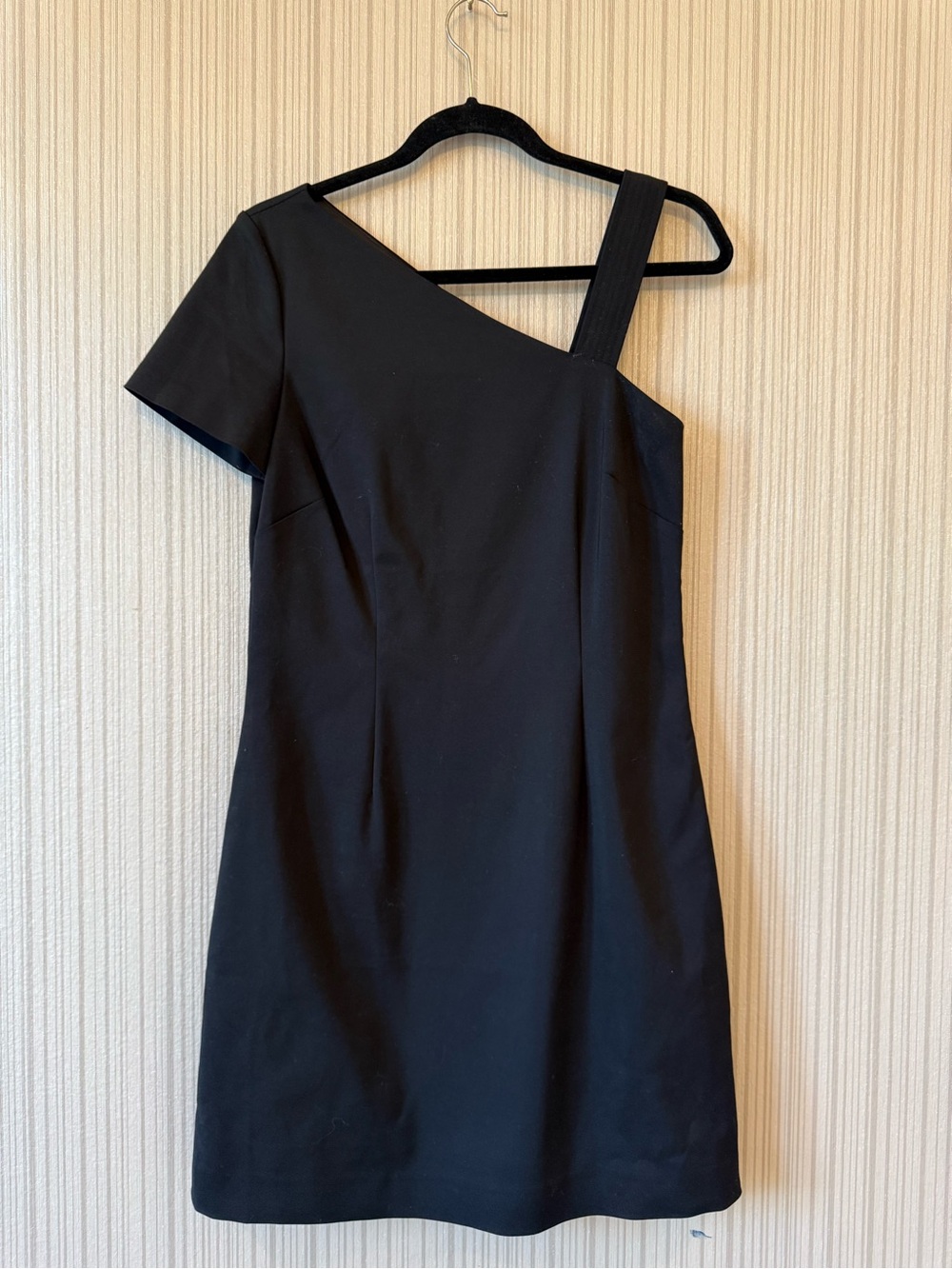 Women’s Black One-Shoulder Cocktail Dress